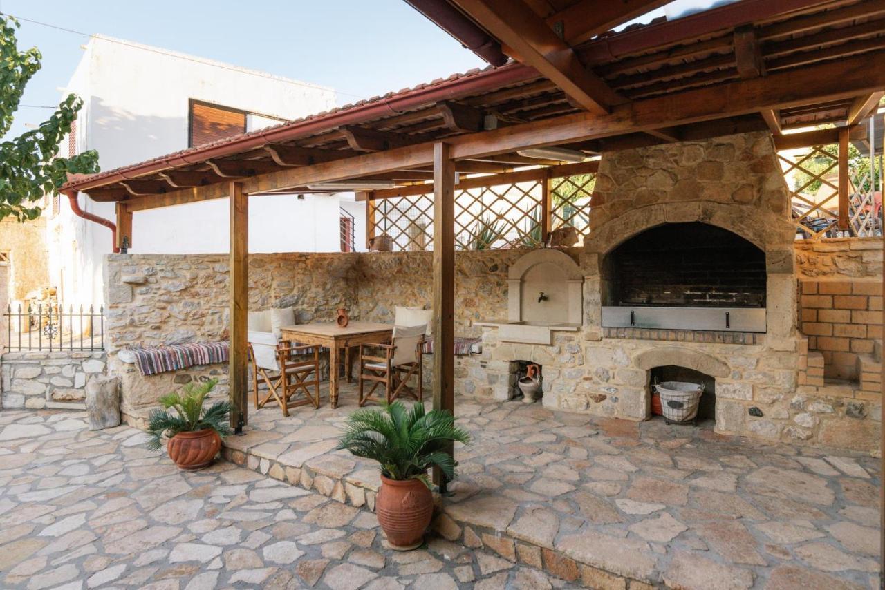 Villa Fontana Péri Kültér fotó